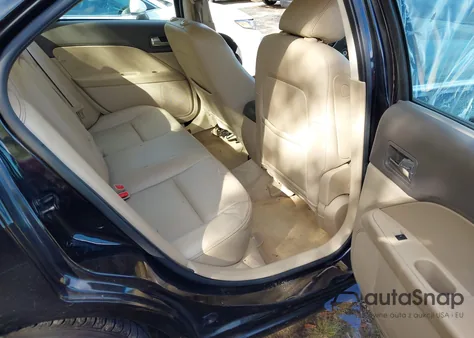 2009 Mercury Milan V6 Premier z USA, uszkodzony, nr VIN 3MEHM08149R628031